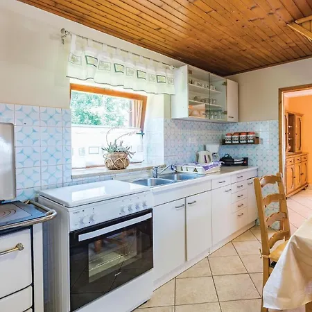 Three-bedroom In Holiday home Kringa